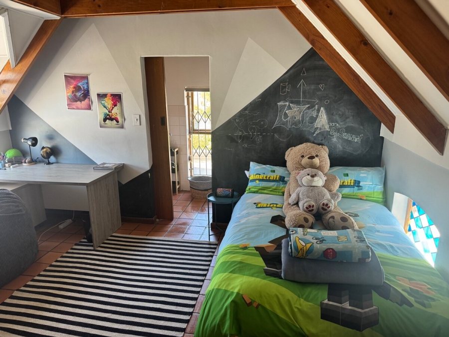 4 Bedroom Property for Sale in Hoog En Droog Western Cape